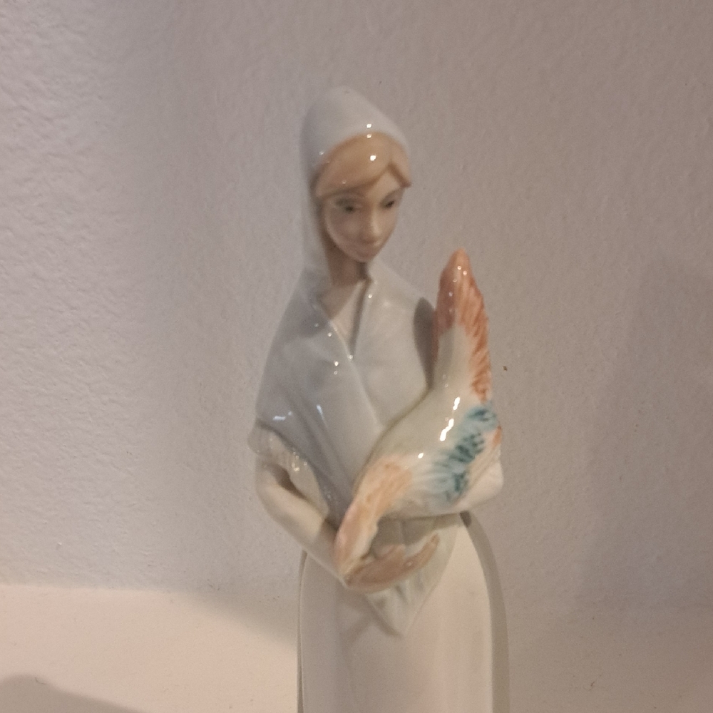 Porcelain Woman With Cockerel Porcelain - Picture 2 of 6